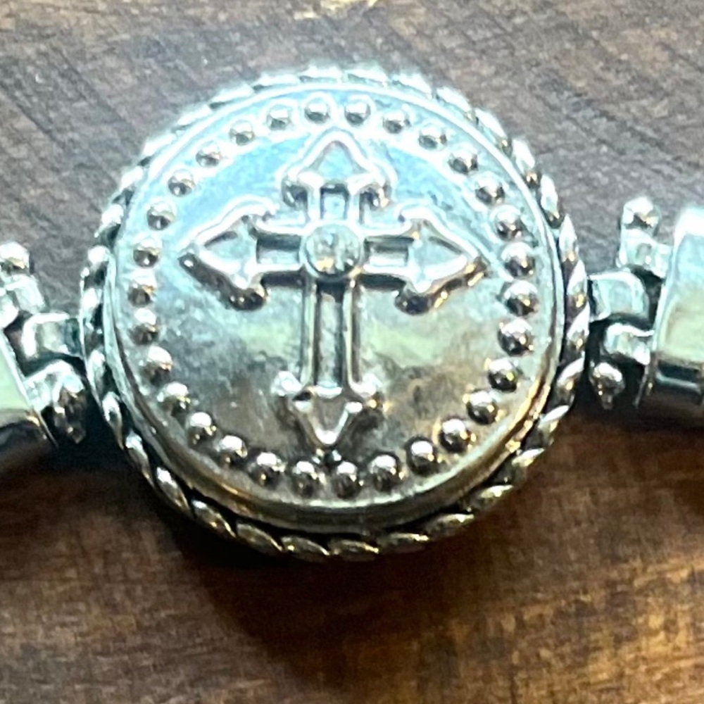 GINGERSNAPS Silver Bracelet w/Cross Adjustable length, heavy quality bracelet - Picture 9 of 10